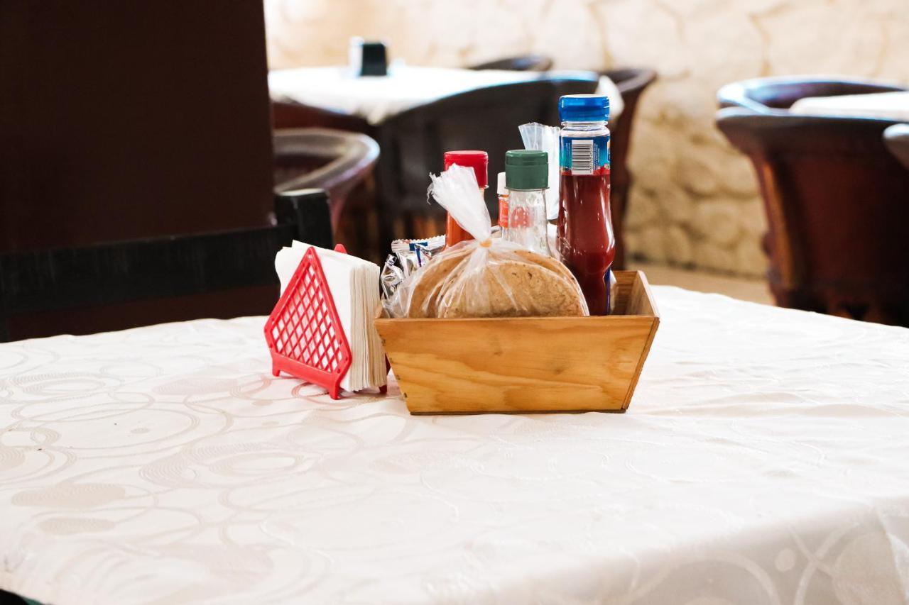 Hotel Gina Tecoman Bagian luar foto